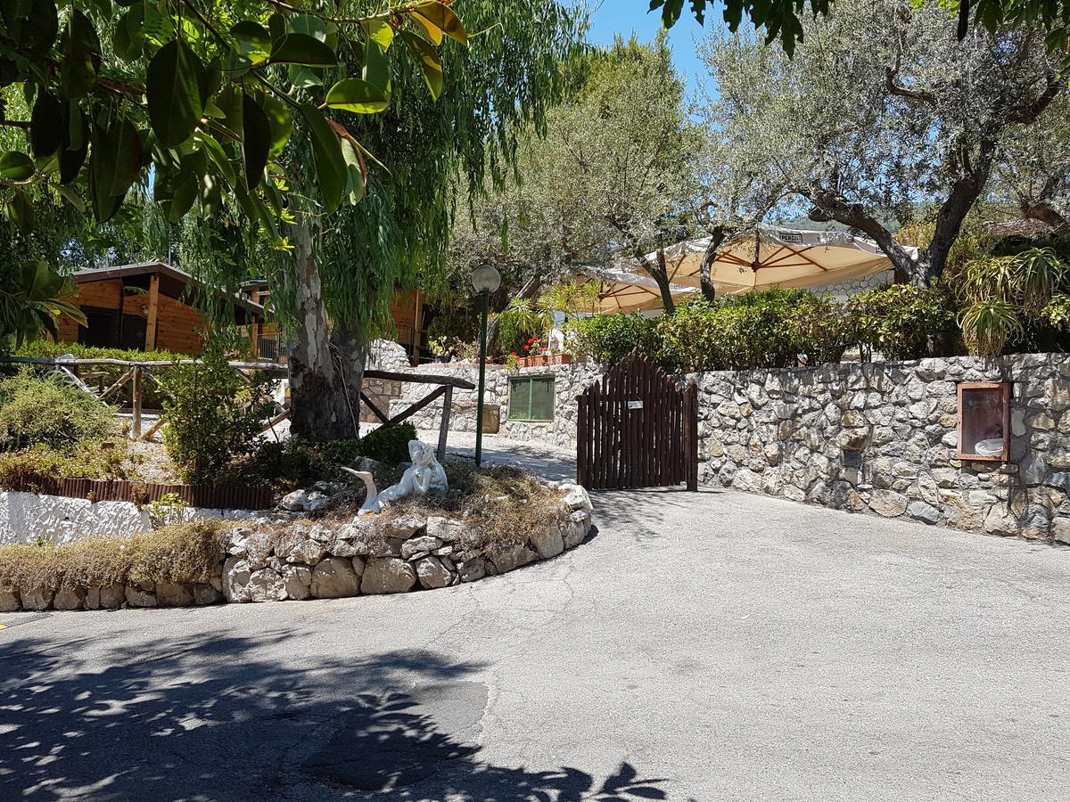 Villaggio Syrenuse Residence Massa Lubrense Bagian luar foto